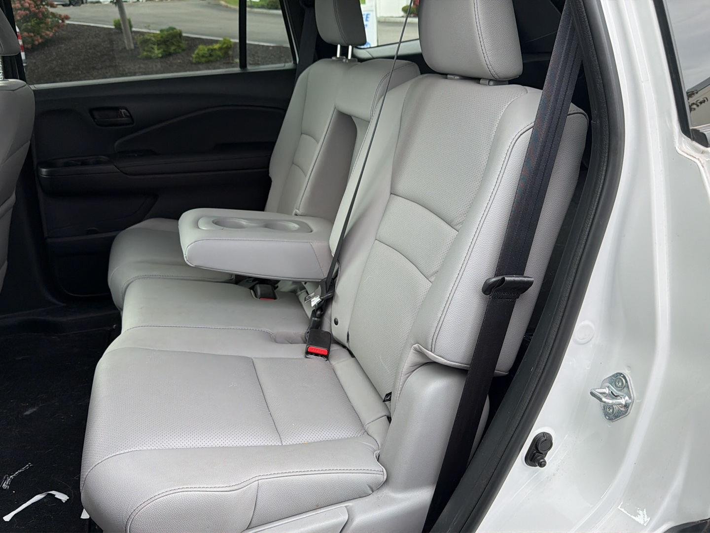Used 2023 Platinum White Pearl Honda EX-L image 21