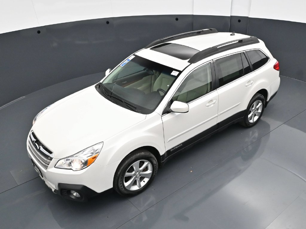 Used 2013 Satin White Pearl Subaru 2.5i image 46