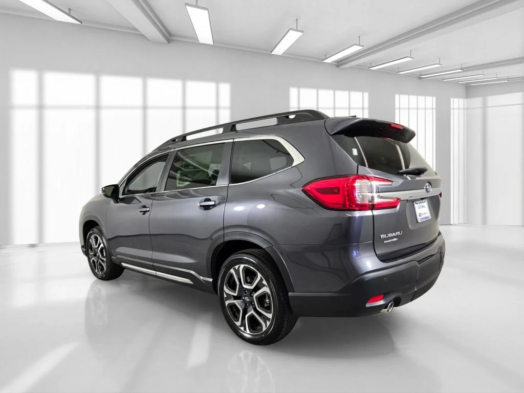 New 2026 MAGNETITE GRAY METALLIC Subaru Limited 7-Passenger image 4