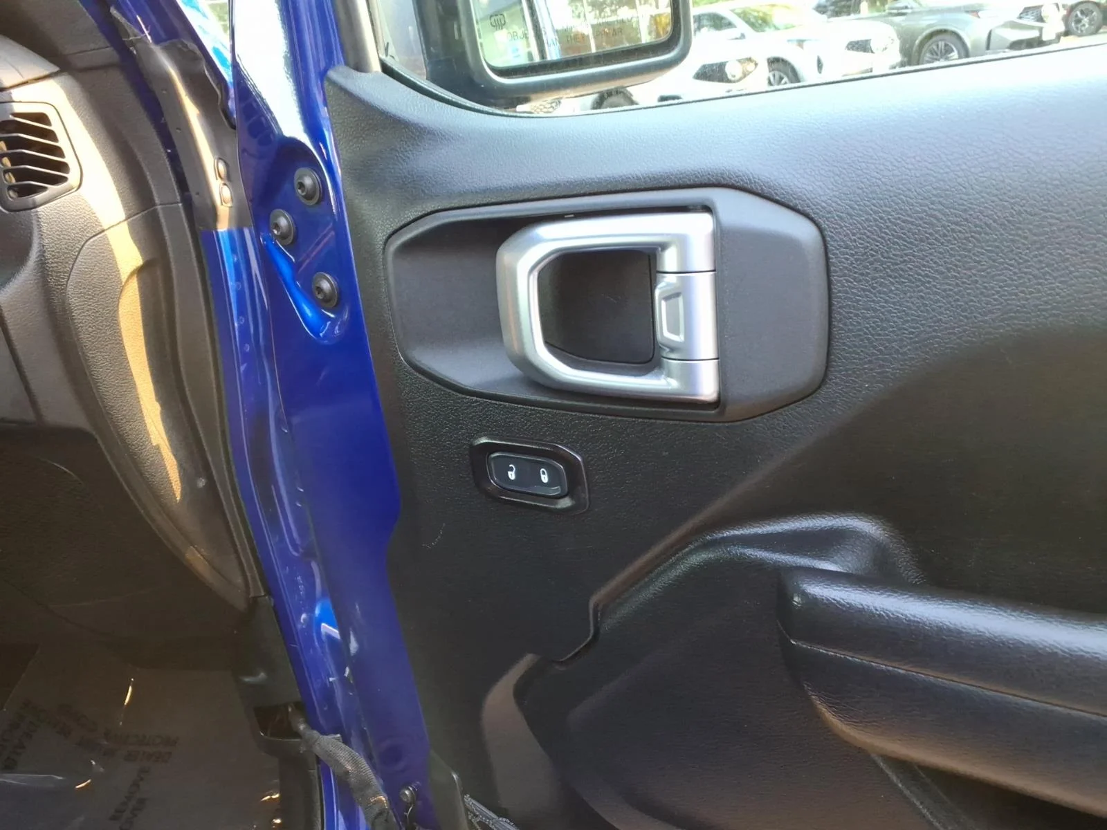Used 2020 Ocean Blue Metallic Clear Coat Jeep Sport S image 12