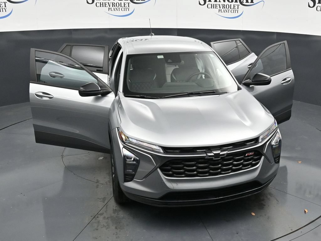 2025 Chevrolet Trax RS - Photo 34