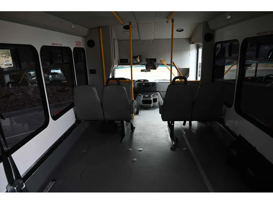 2016 Ford E-Series Cutaway Base - Photo 25