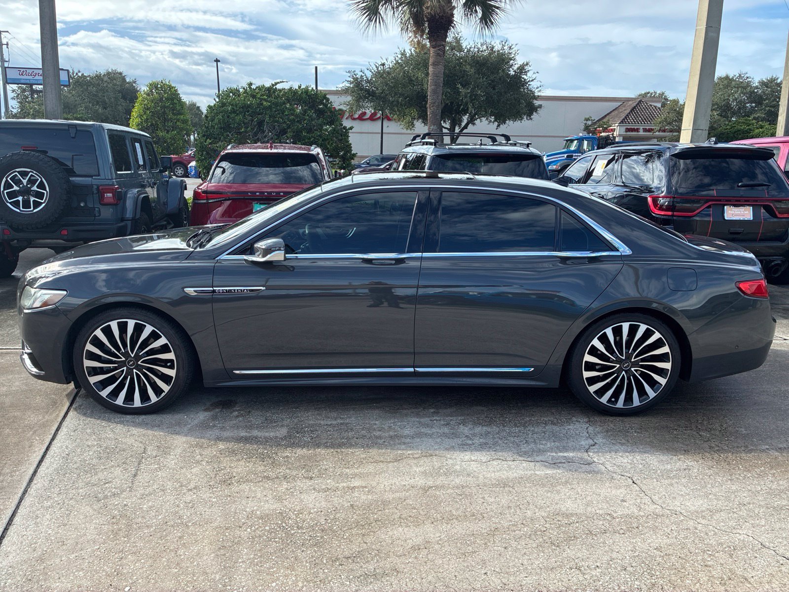 Used 2020 Gray Lincoln Black Label image 2