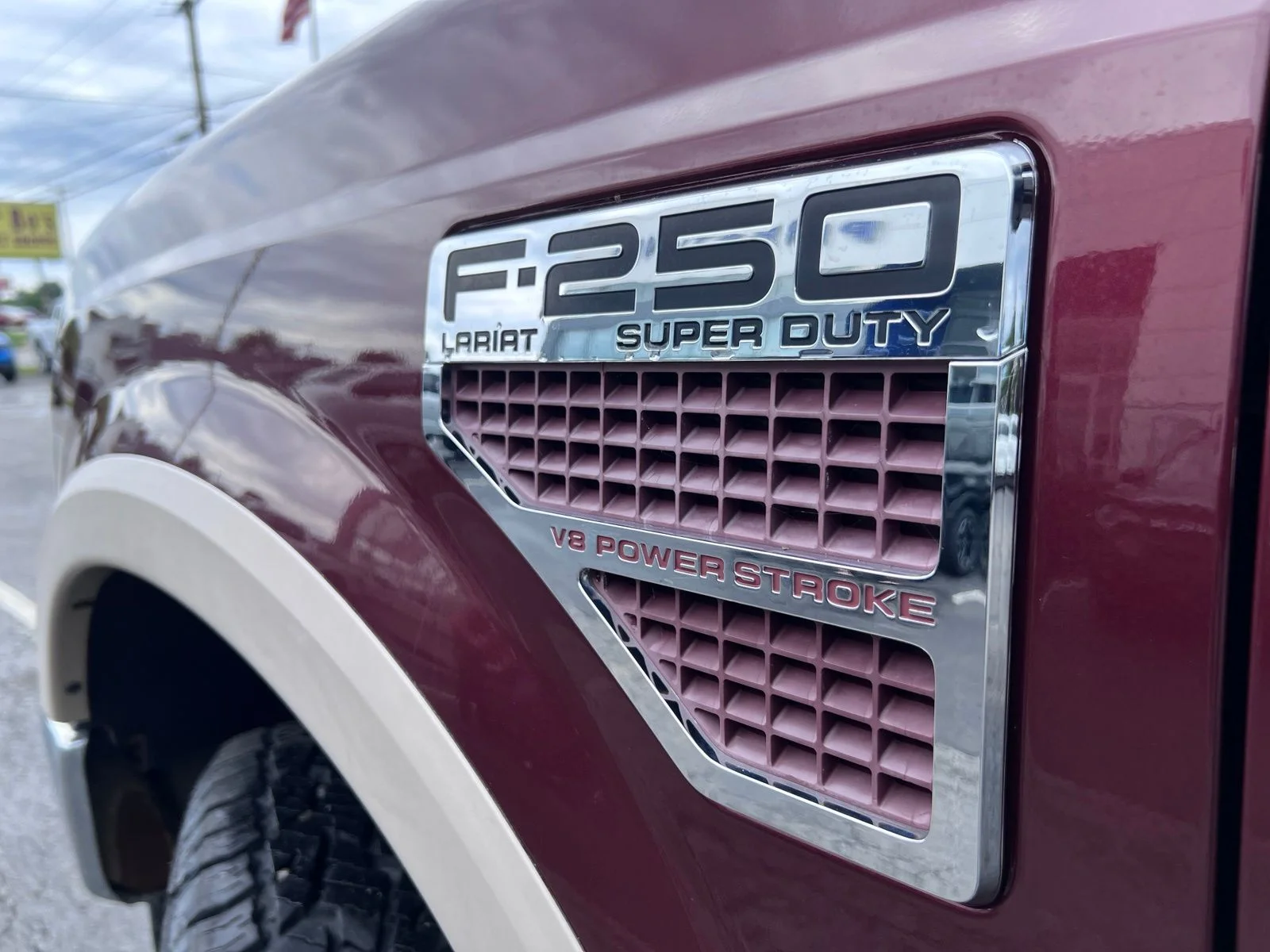 Used 2009 Royal Red Clearcoat Metallic Ford Lariat image 14