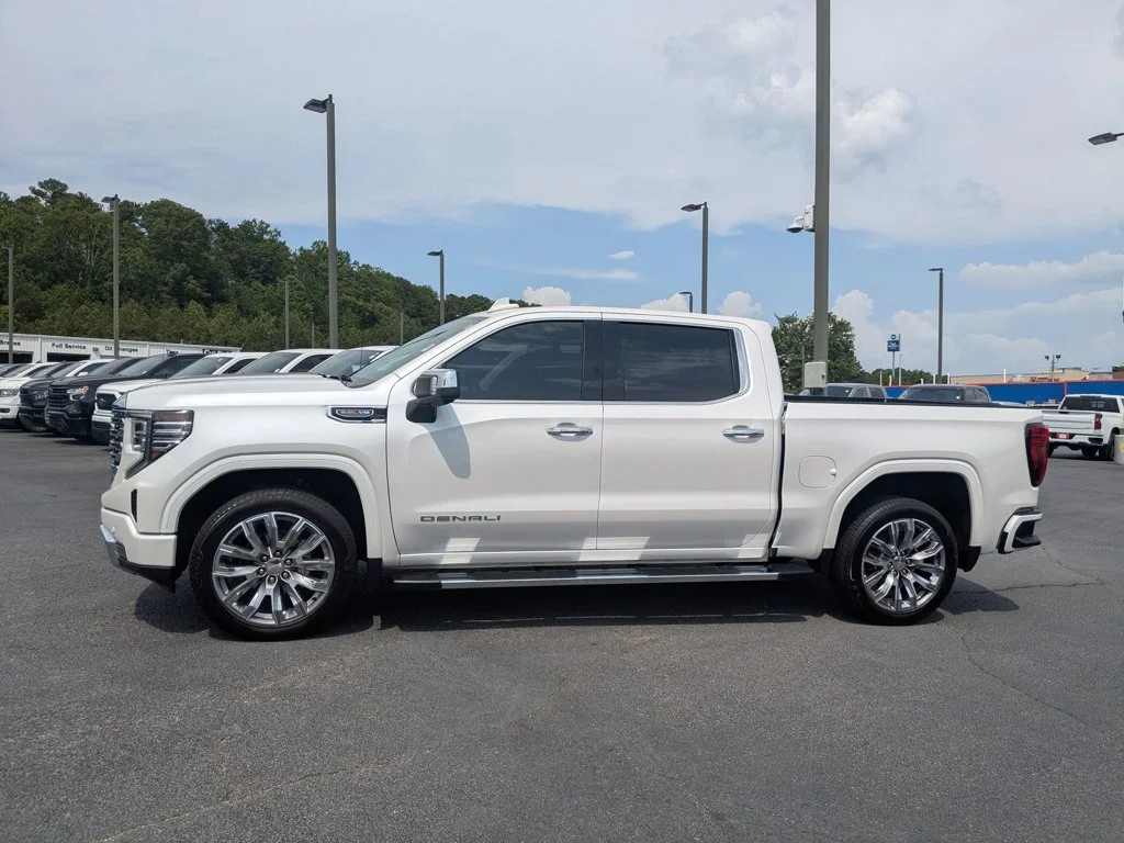 Used 2025 White Frost Tricoat GMC Denali image 8