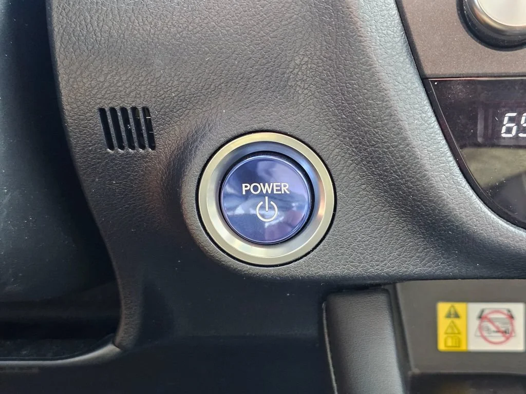 Used 2022  Lexus RX 450hL image 36