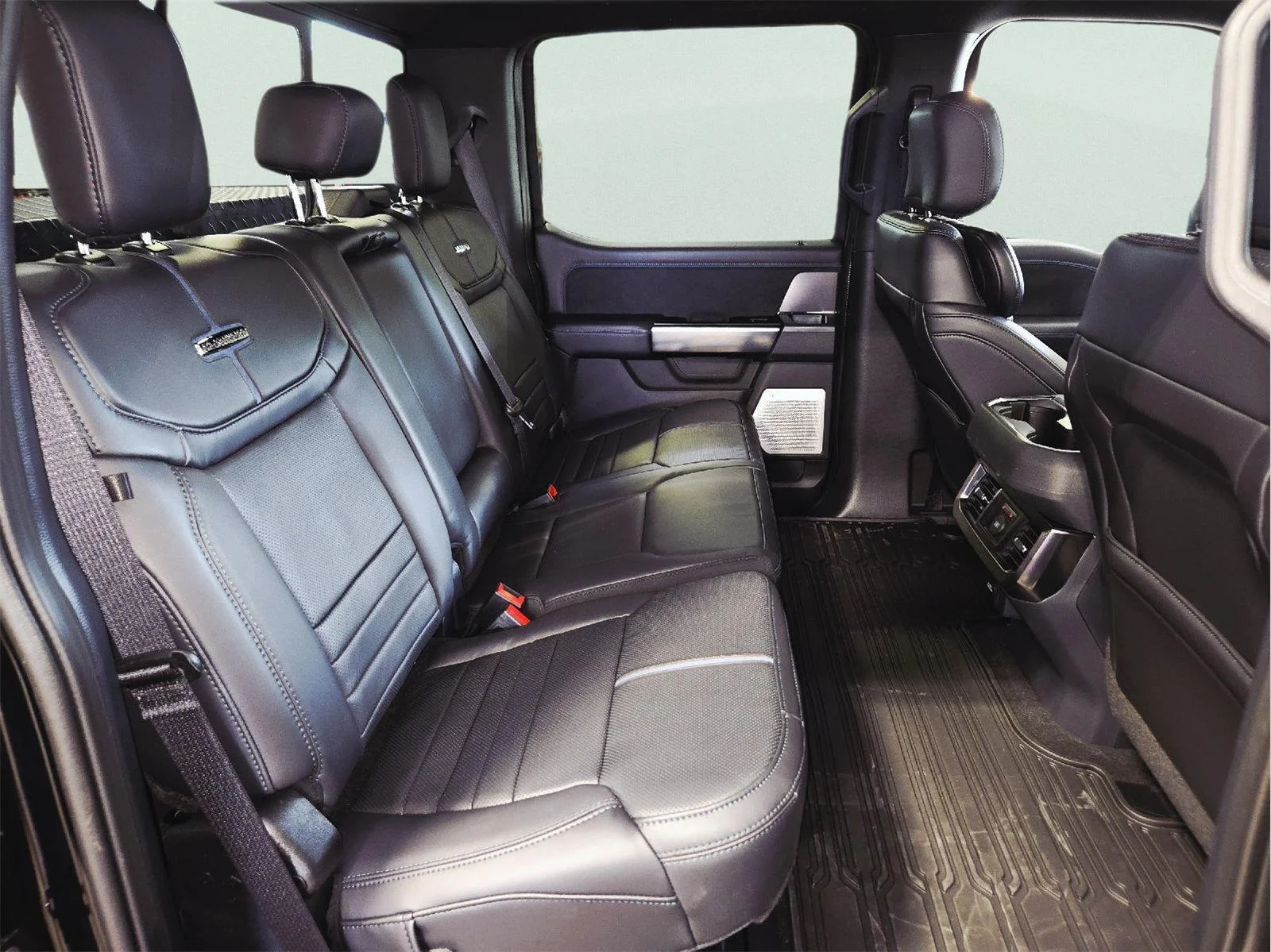 Used 2026 Agate Black Metallic Ford Platinum image 34