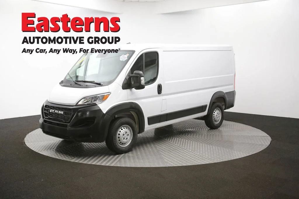 Used 2025 White Ram Base image 52