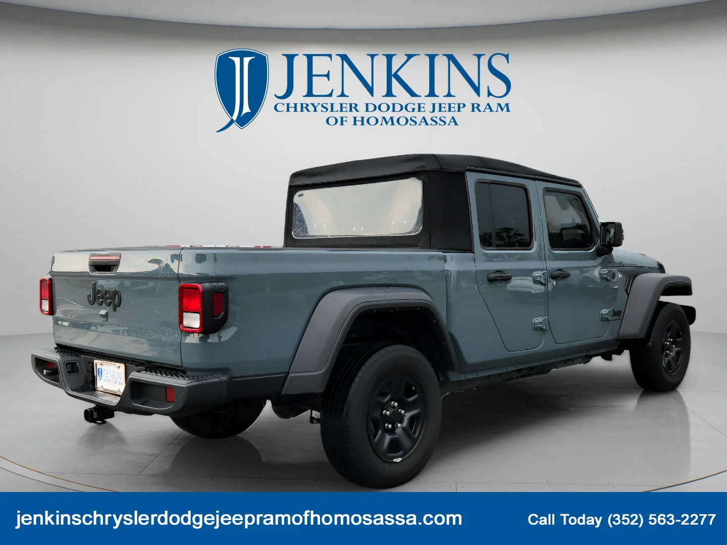 Used 2024 Anvil Clear Coat Jeep Sport image 5