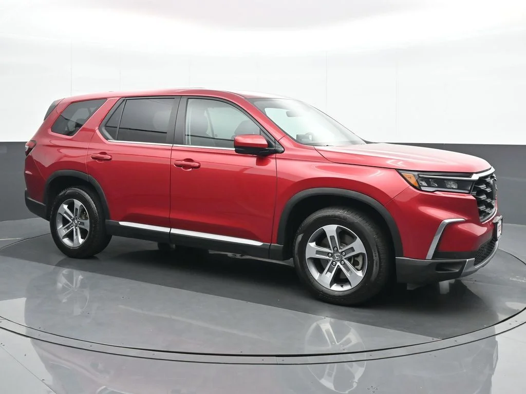 Used 2023 Red Honda EX-L image 8