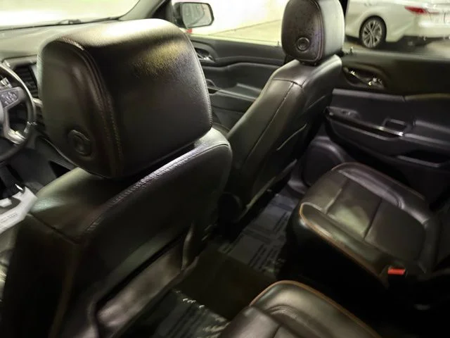 Used 2020 Steel Metallic GMC AT4 image 31