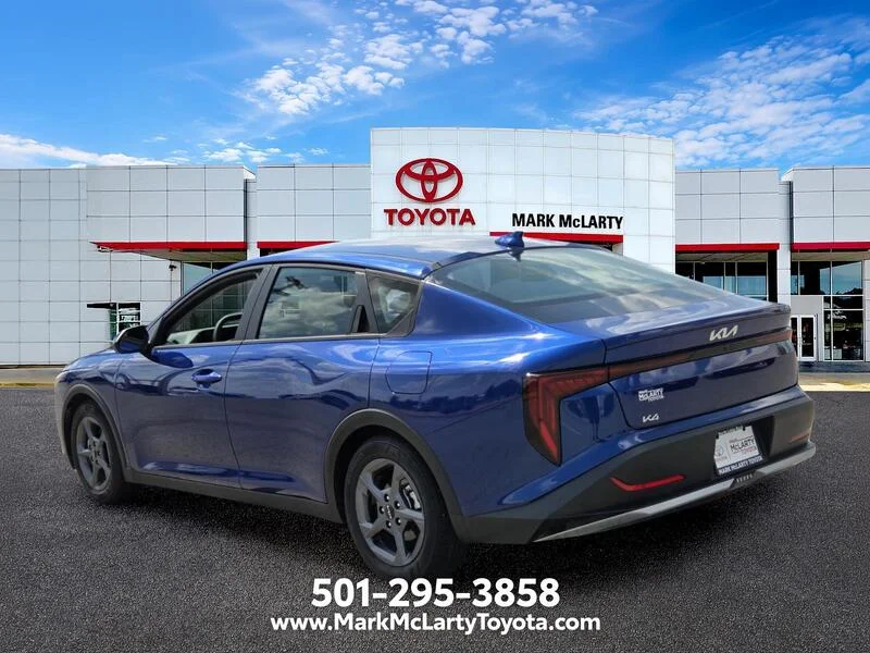 Used 2025 Deep Sea Blue KIA LXS FWD image 3