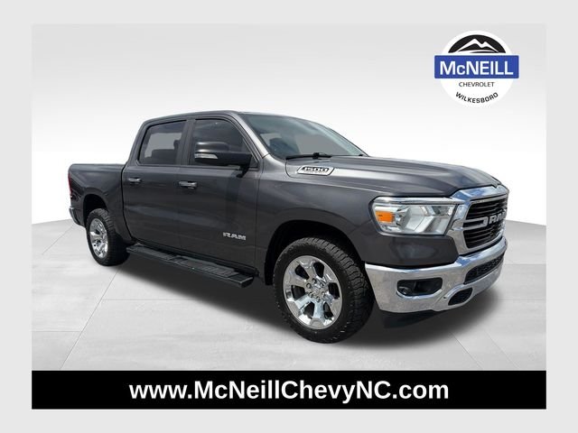 2019 RAM 1500 Big Horn/Lone Star 4x4 Crew Cab 5'7's photo