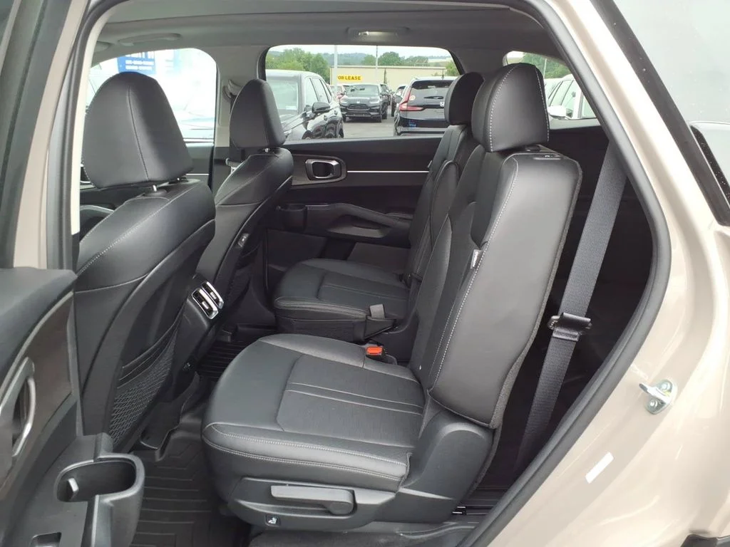 Used 2025 Brown Kia X-Line EX image 17