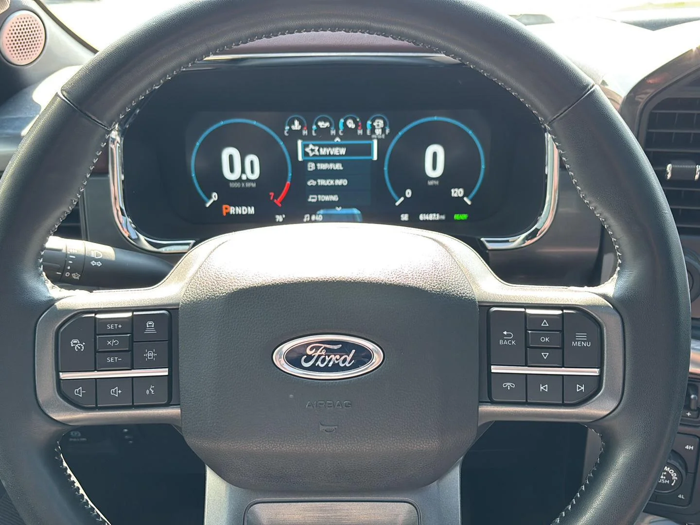 Used 2022 Star White Metallic Tri-Coat Ford LARIAT image 18