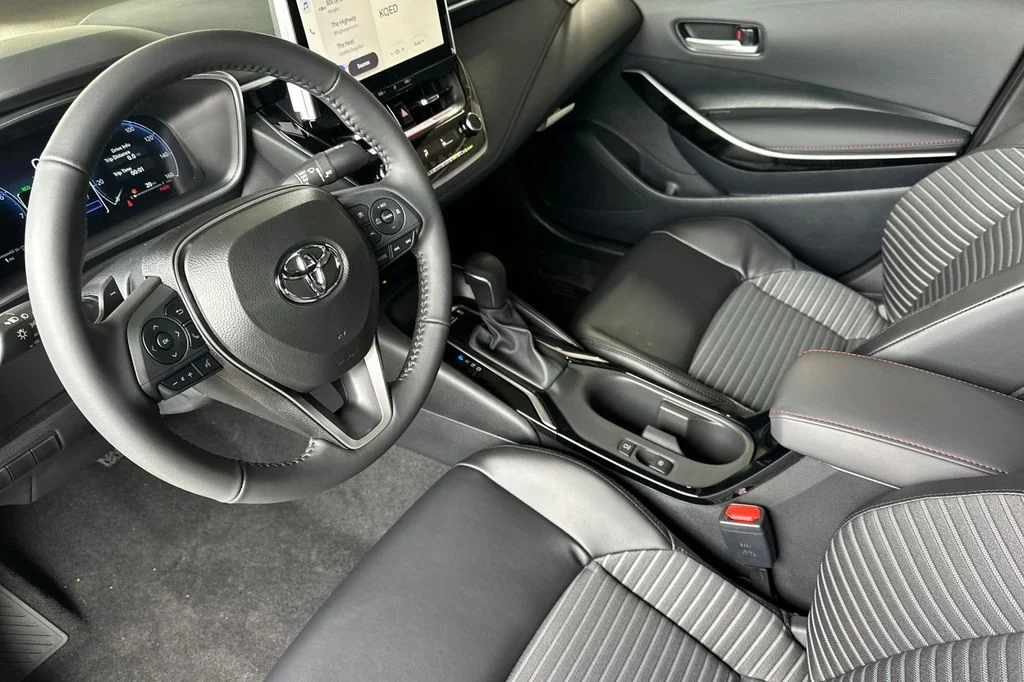 New 2026 Underground with Midnight Black Metallic roof <sup>1</sup> Toyota  XSE image 10