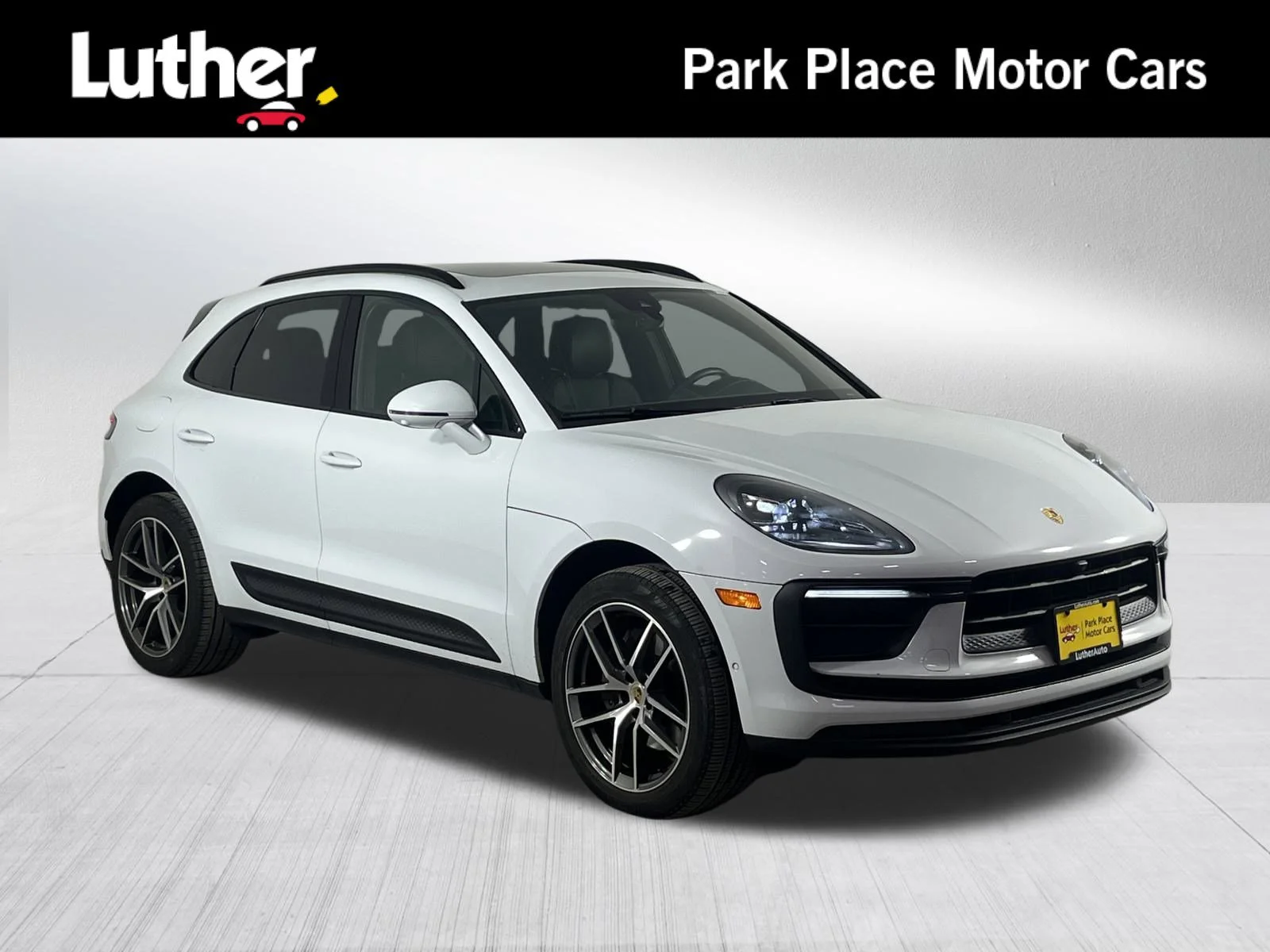 2022 Porsche Macan Base