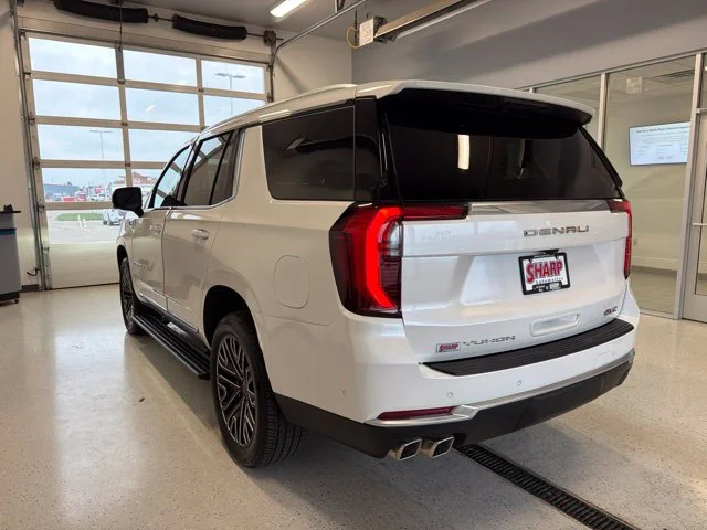 Used 2025 White GMC Denali image 7