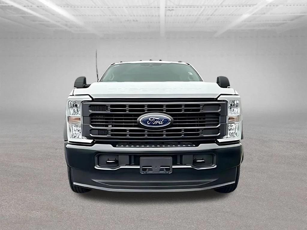 New 2026 Oxford White Ford F-550® XL image 2