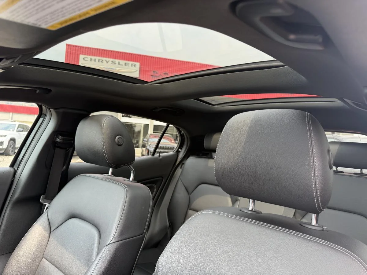 Used 2019 Black Mercedes-Benz Gla250 4matic image 16