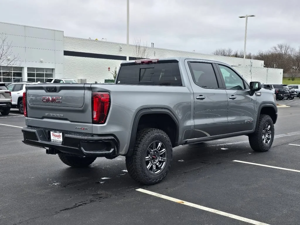 2026 GMC Sierra 1500 AT4X - Photo 9