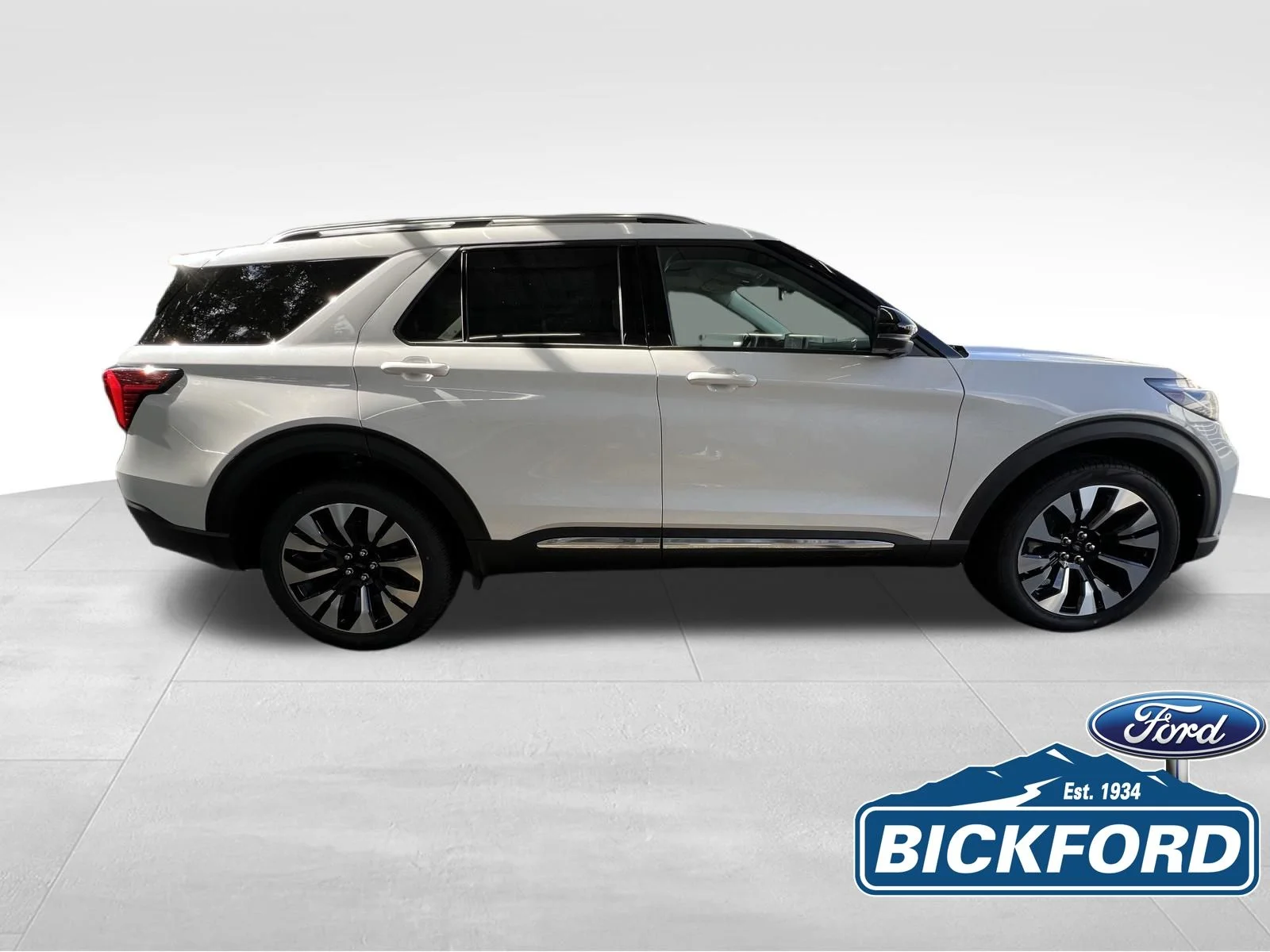 New 2026 White Ford Platinum image 4