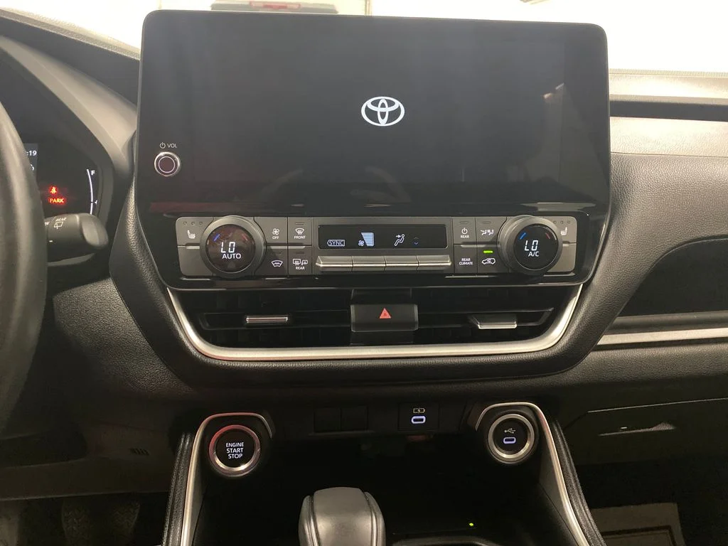 Used 2024 Black Toyota XLE image 22