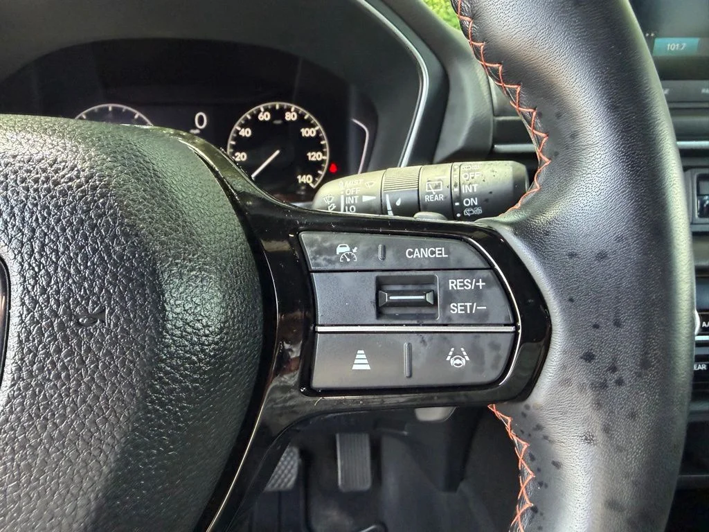 Used 2024 Lunar Silver Metallic Honda AWD SPORT image 23