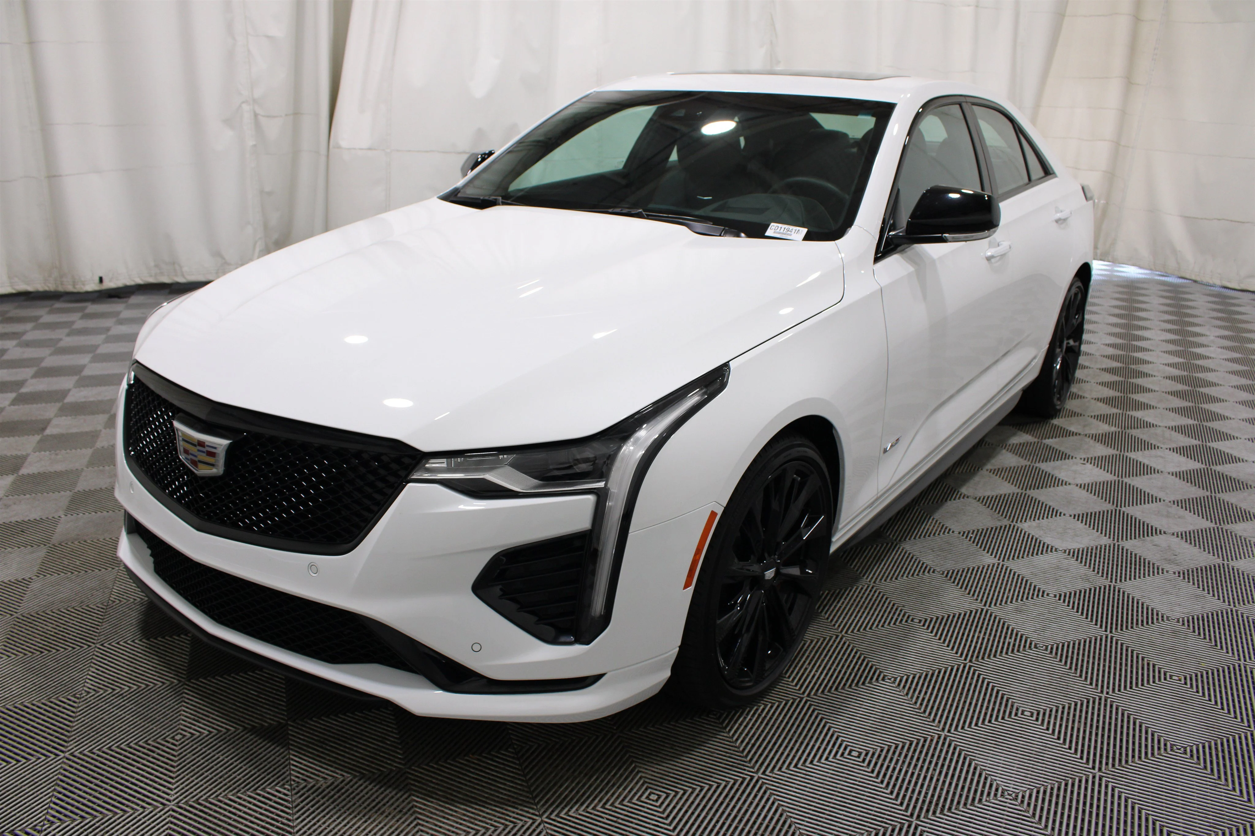 2025 Cadillac CT4 V-Series - Photo 34