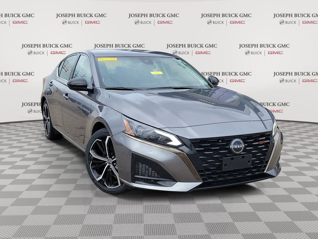 2024 Nissan Altima SR