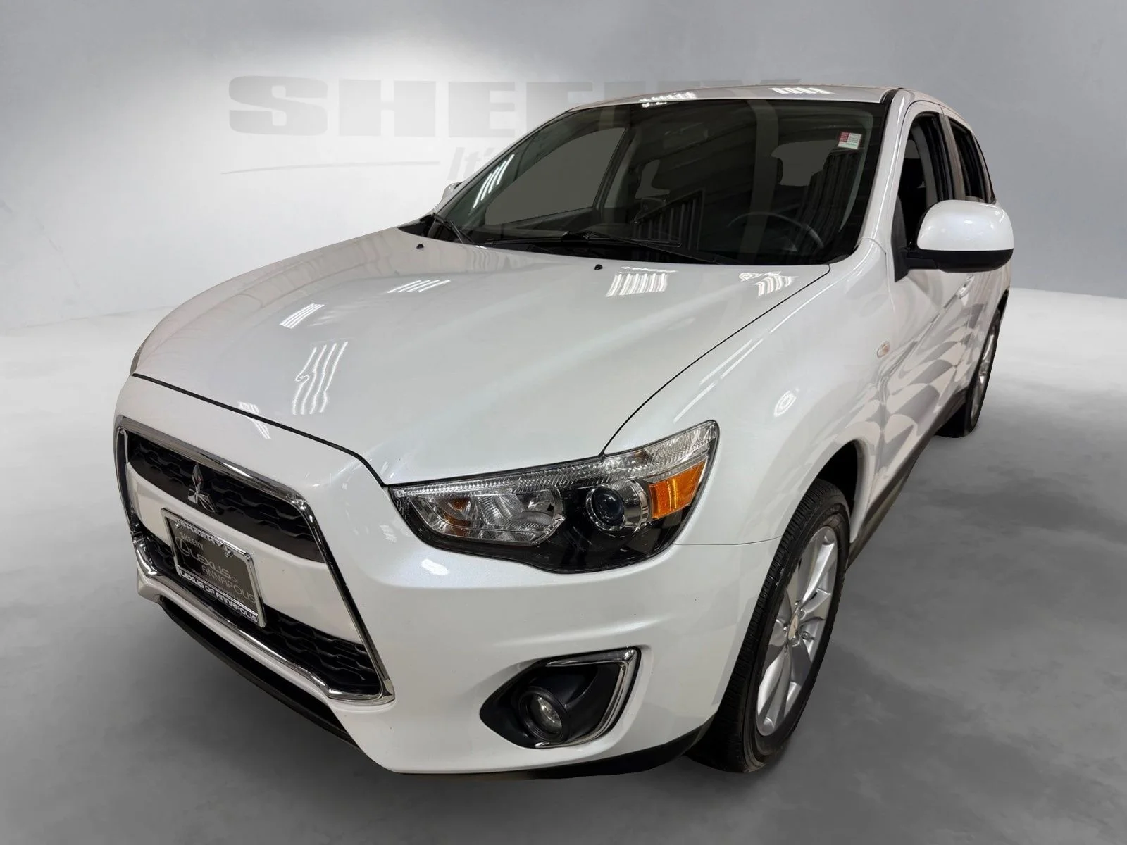 Used 2015  Mitsubishi ES image 17
