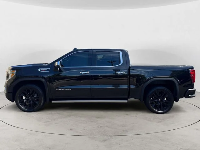 Used 2022 Black GMC Denali image 8