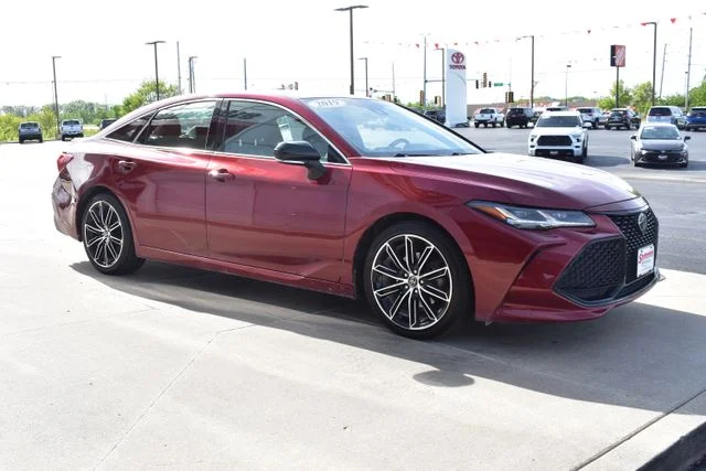 Used 2019 Red Toyota Touring image 4