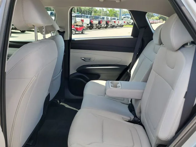 Used 2025 Silver Hyundai SE image 13