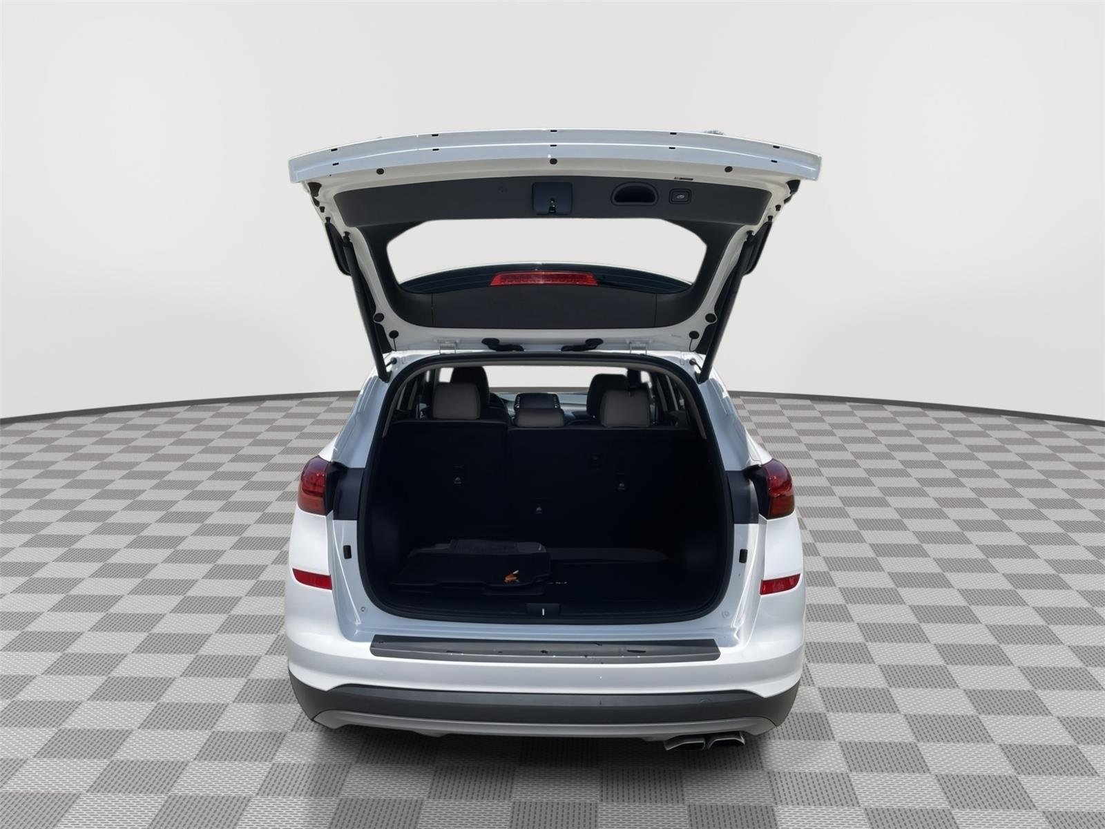 Used 2021 Winter White Hyundai Ultimate image 16
