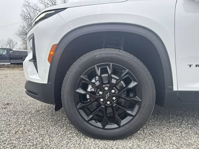 New 2026 Summit White Chevrolet LT image 33