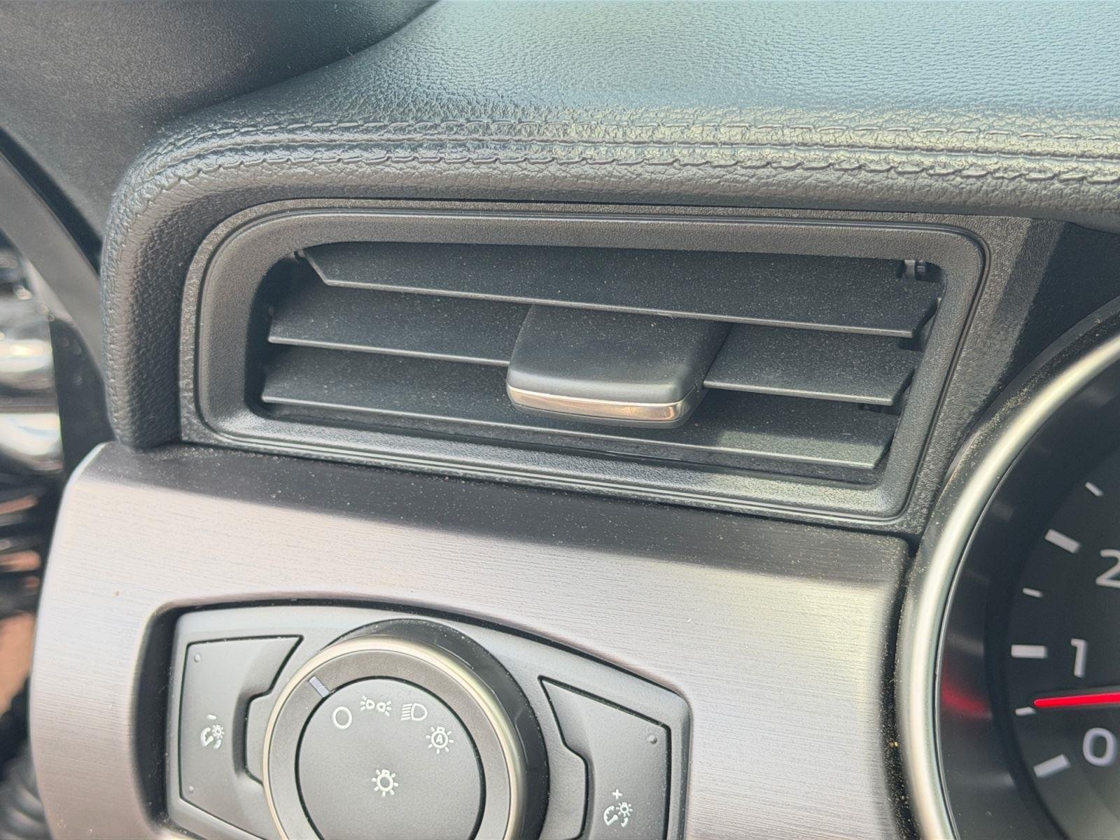 2016 Ford Mustang Shelby GT350 - Photo 32