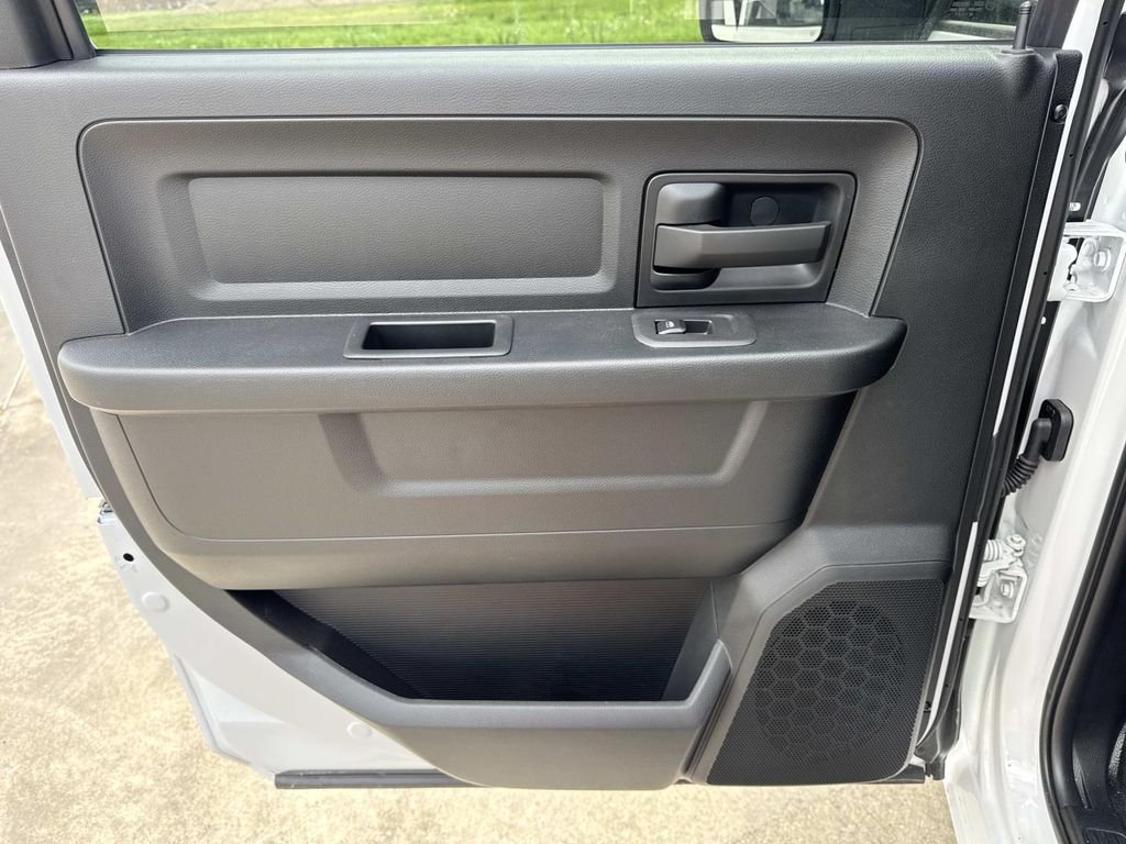 2026 RAM 3500 Chassis Tradesman - Photo 30
