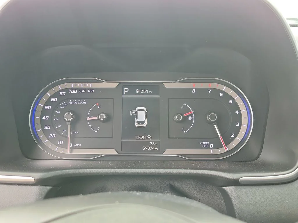 Used 2024 Silver Hyundai SEL image 29