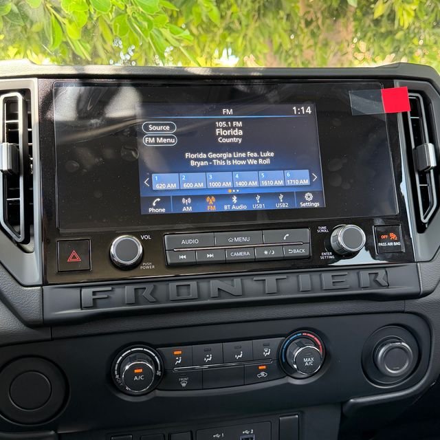 New 2026 Glacier White Nissan Crew Cab S image 21