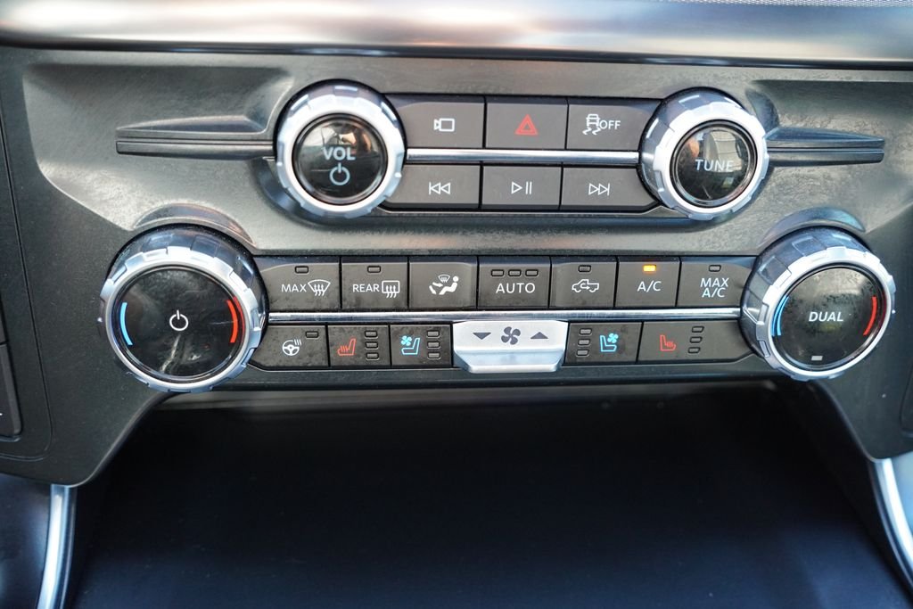 Used 2025 Gray Ford Raptor image 31