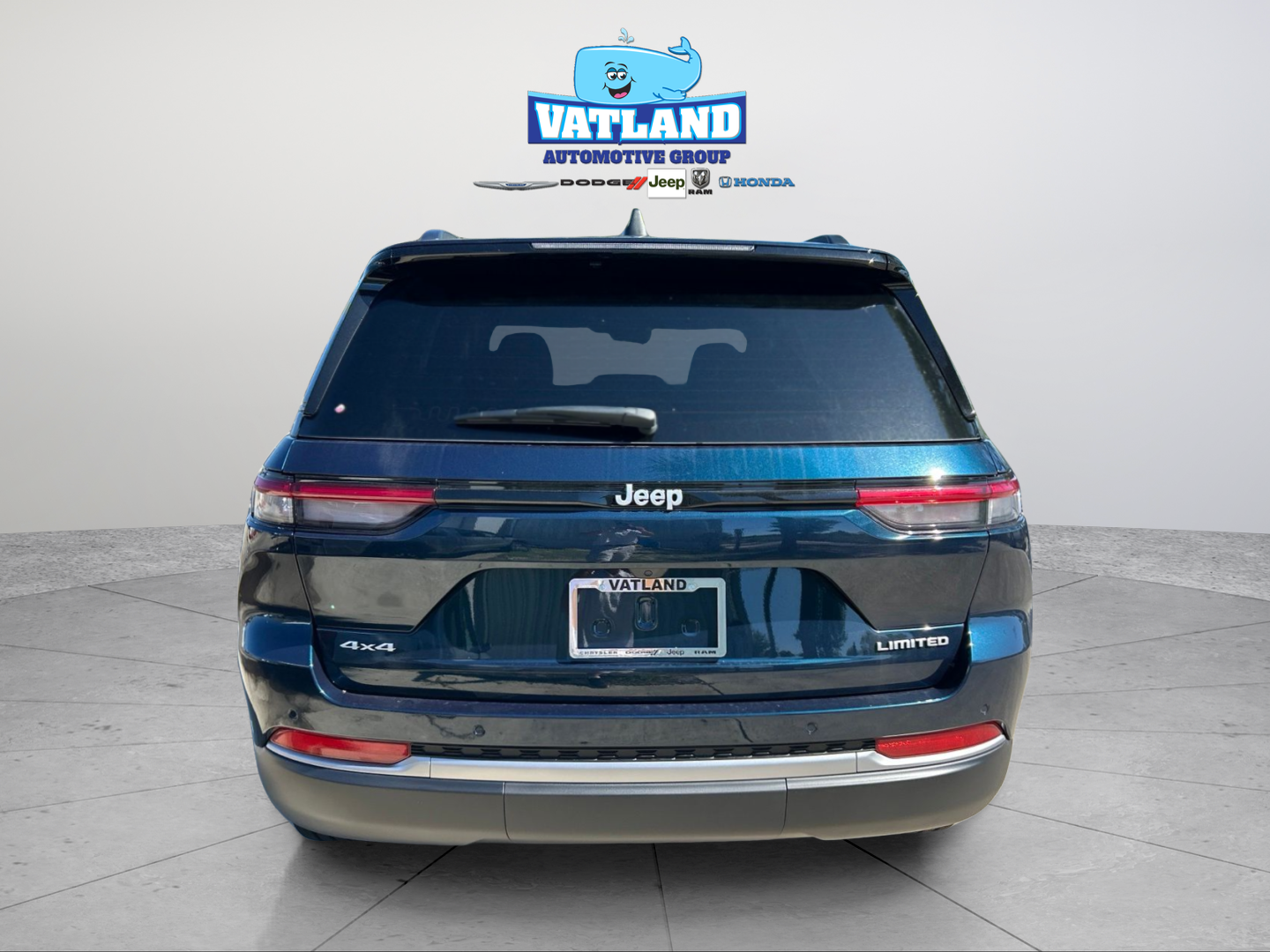 New 2026 Fathom Blue Pearl-Coat Exterior Paint Jeep Limited image 4