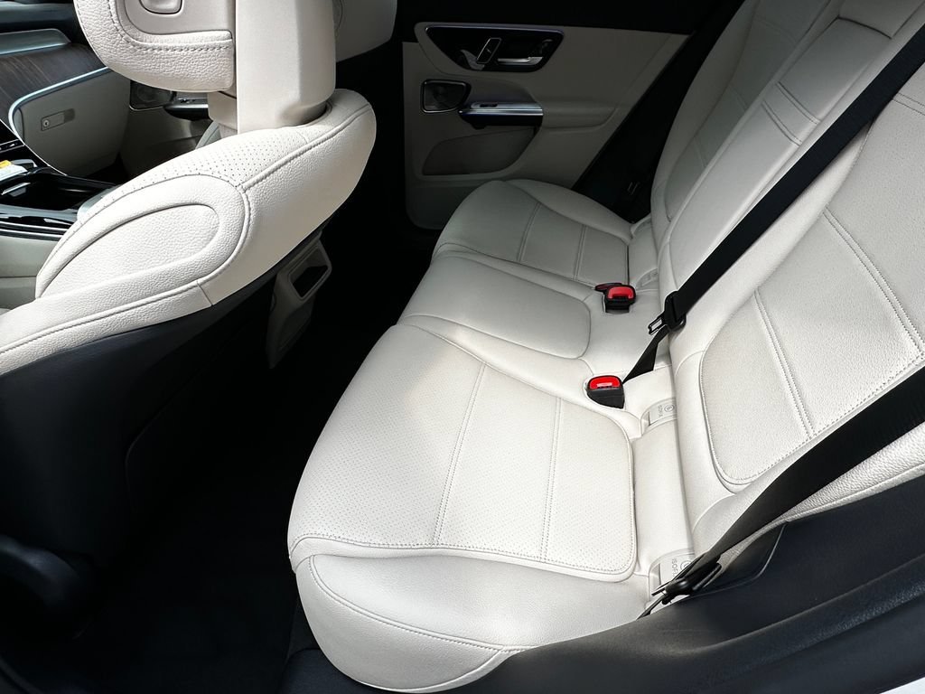New 2026 Polar White Mercedes-Benz GLC 300 image 62
