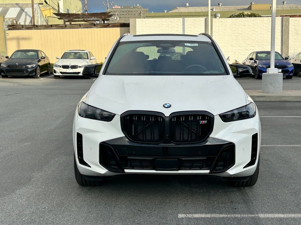2026 BMW X5 M60i - Photo 8