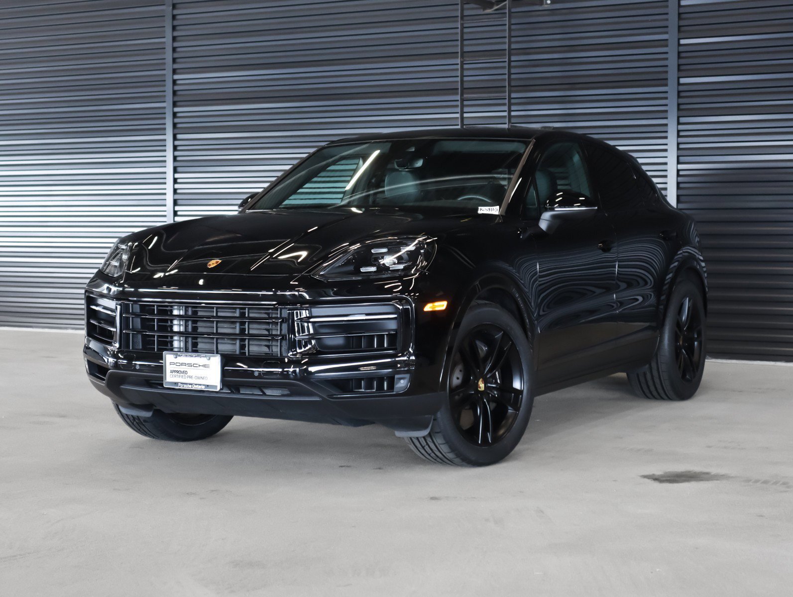 2024 Porsche Cayenne -'s photo