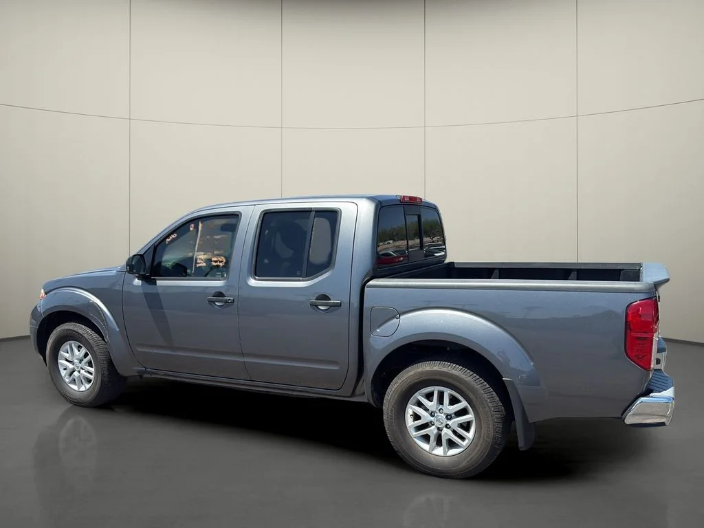 Used 2021 Gray Nissan SV image 5