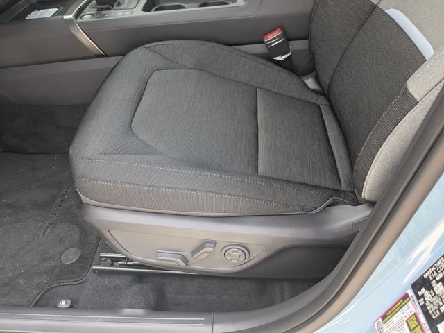 New 2027 Frost Blue / Black Roof Kia S image 19