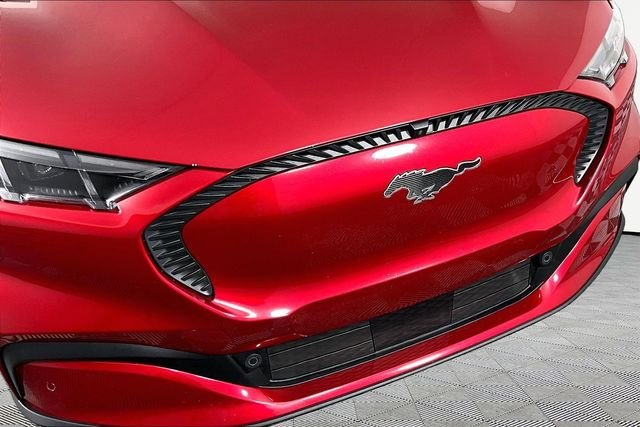 Used 2024 Red Ford Select image 30