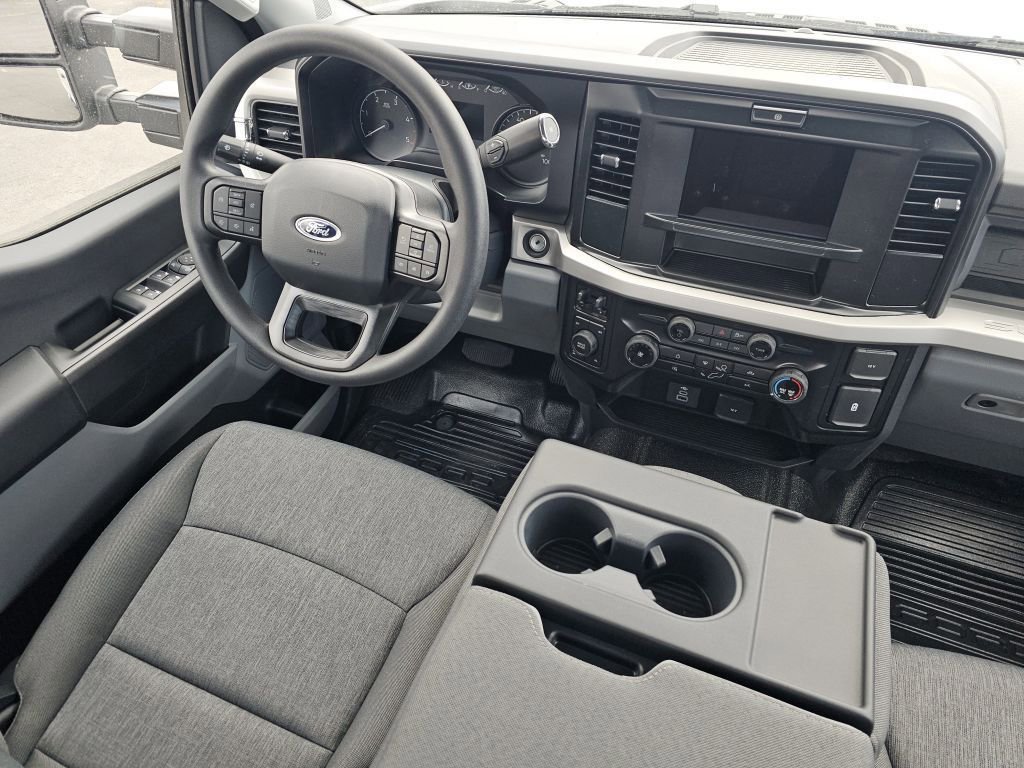 New 2026 Oxford White Ford XL image 29