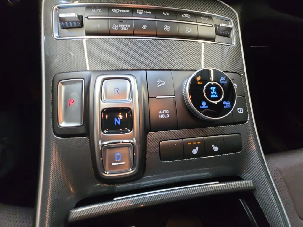Used 2022 Gray Hyundai Blue image 24